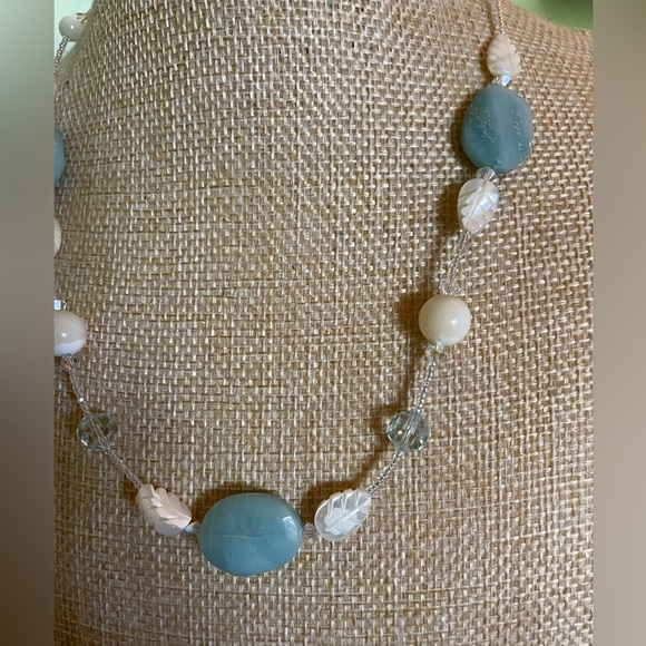 Elegant Amazonite and Carved White Beaded Necklace - Picture 7 of 9